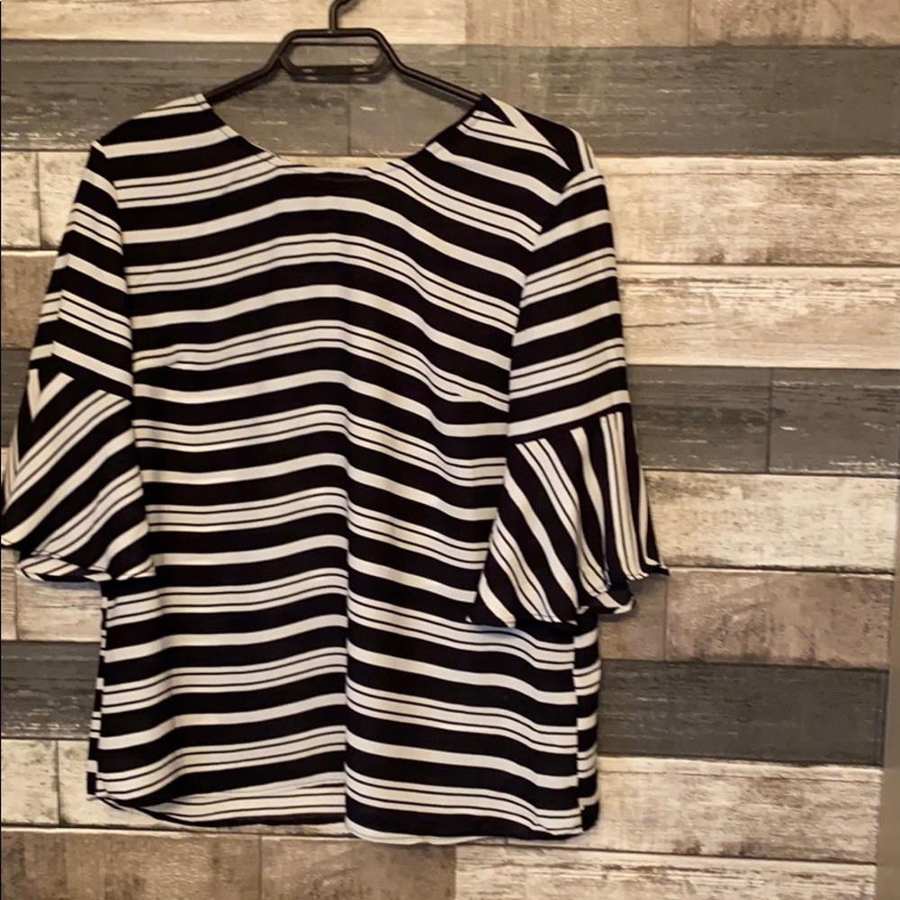 Black and white top